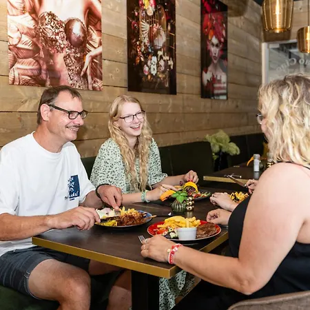 אתר נופש Ravenbosch - Fireplace Garden Shed Sauna Cadier en Keer