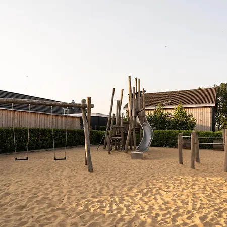 Resort Ravenbosch - Fireplace Garden Shed Sauna